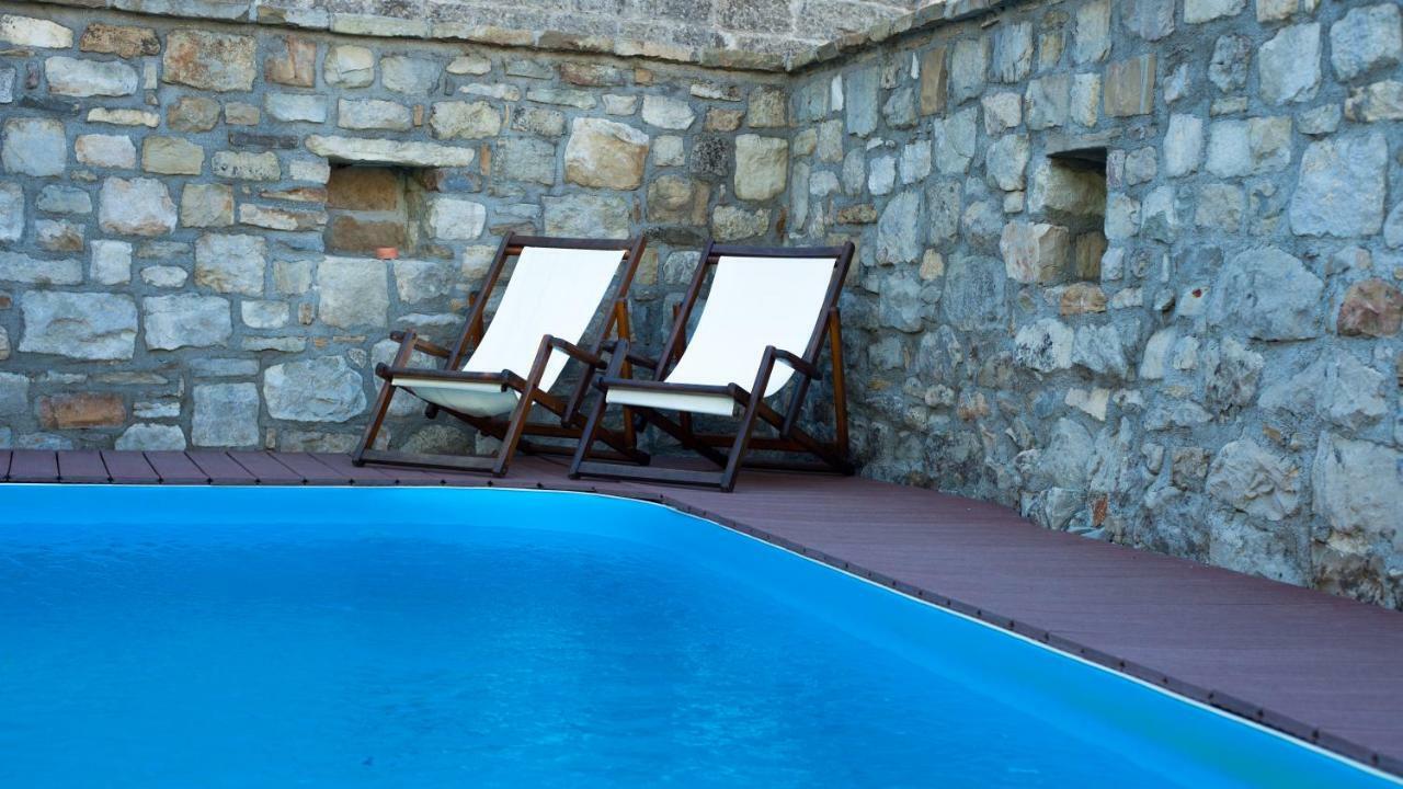 Holiday Homes Poli Svetega Antona Gračišće Bagian luar foto