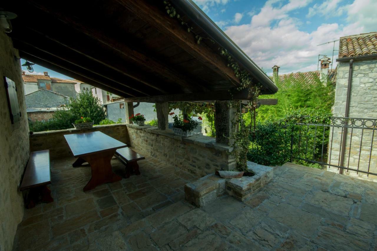 Holiday Homes Poli Svetega Antona Gračišće Bagian luar foto