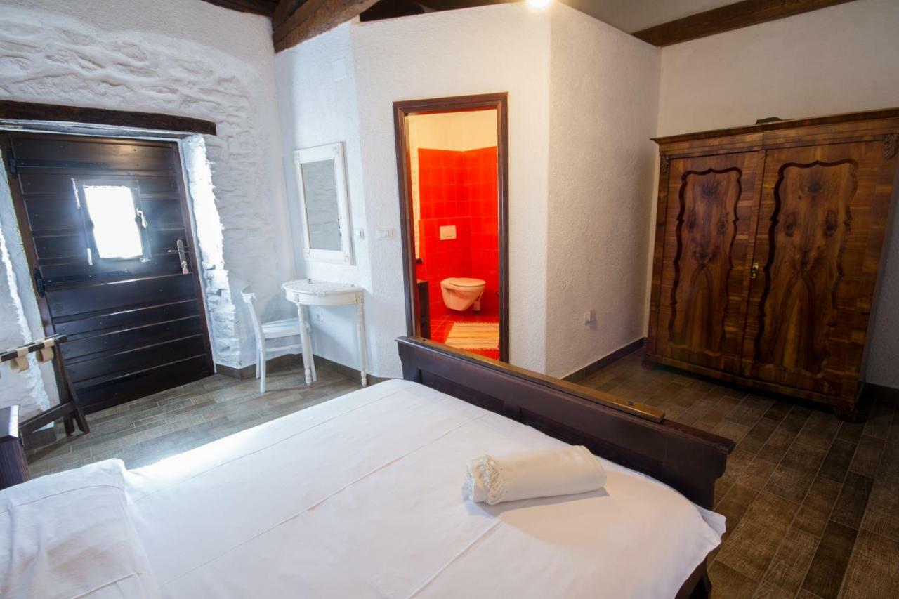 Holiday Homes Poli Svetega Antona Gračišće Bagian luar foto